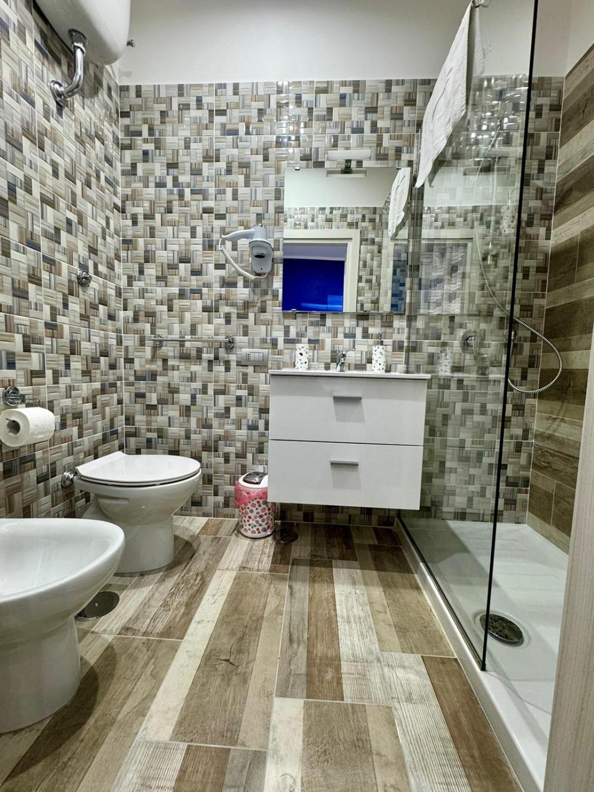 Punto House Ferrovia Ξενοδοχείο Νάπολη Εξωτερικό φωτογραφία